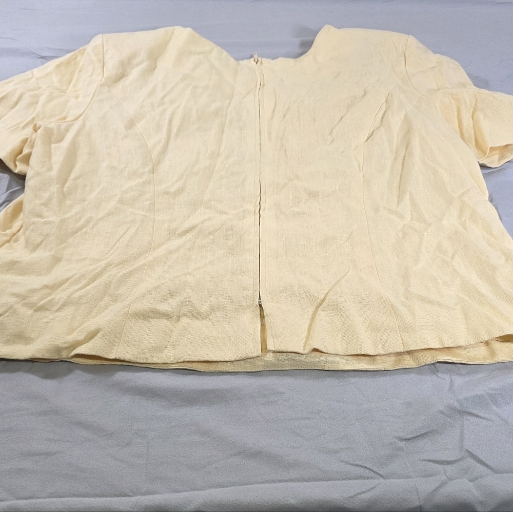 Halmode Plus Butter Yellow Floral Embroidered Blouse - Picture 5 of 7